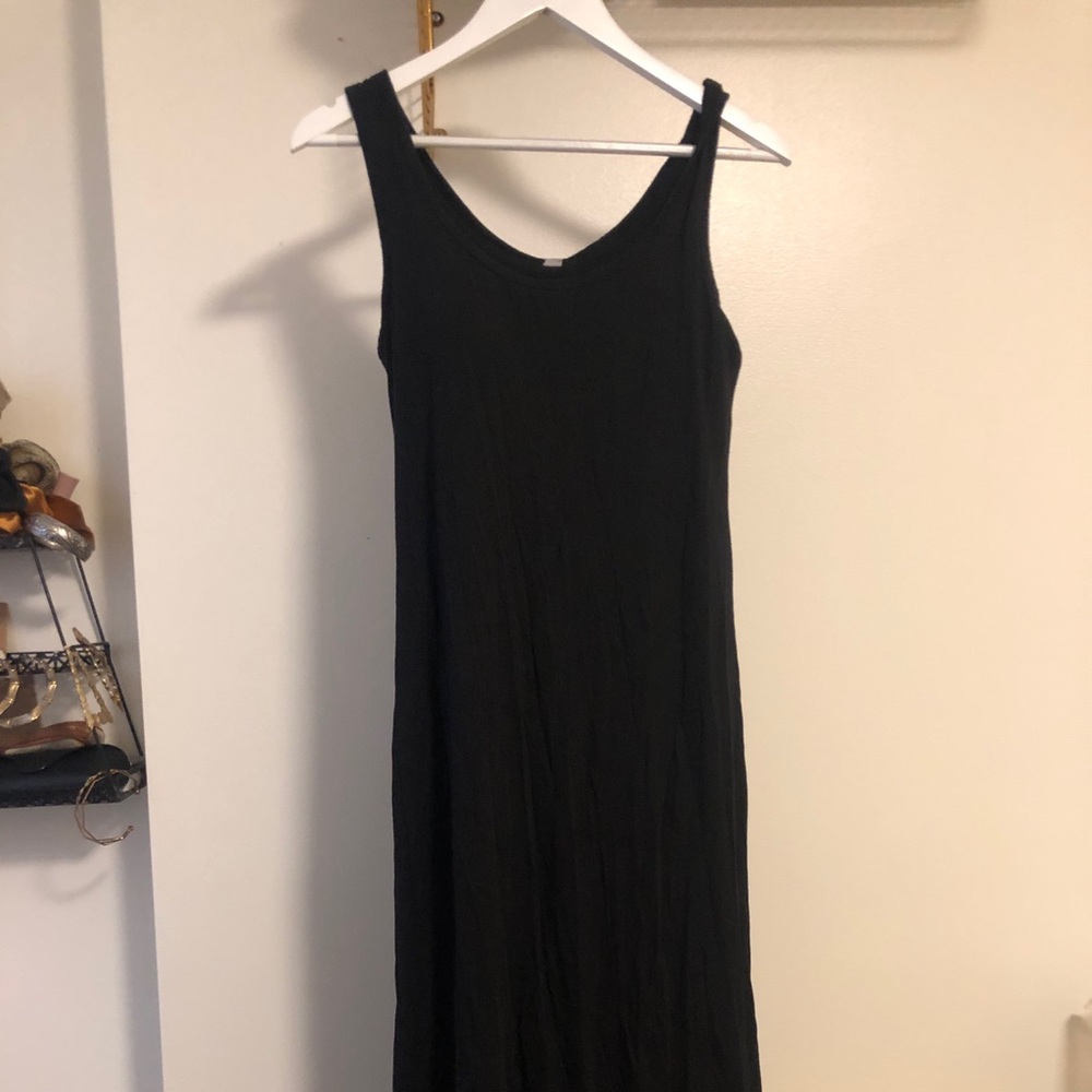Women’s Uniqlo fitted maxi with built in bra